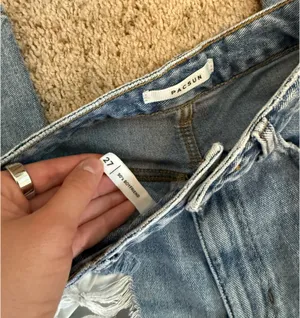 PacSun Ripped Jeans thumbnail 4