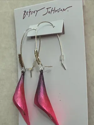 BETSEY JOHNSON CALLA LILY Pink Enamel Leaf Ring with Crystal Accents Sz 7 1/2 thumbnail 12