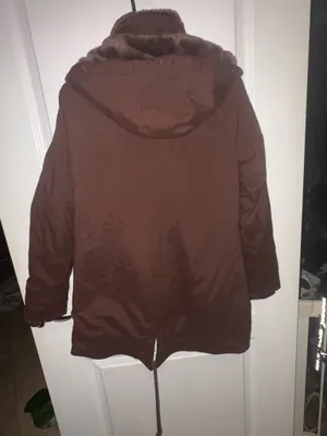 Missing Faux Fur attachment for hood. Hollister Co. Faux Fur/Teddy Lined Cozy Parka Jacket in dark brown. thumbnail 2