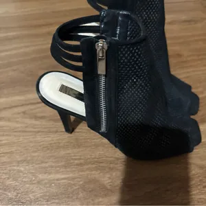 International Concept Inc Women's Black Mesh Open Toe Heel Size‎ 10M classy dark thumbnail 2