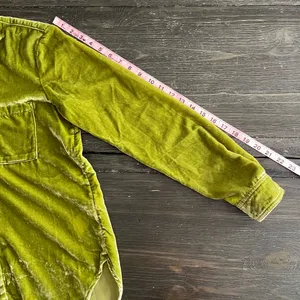 Pilcro Anthropologie Green Velvet Button Down Shirt Women’s US 2 UK 6 EU 34 thumbnail 12