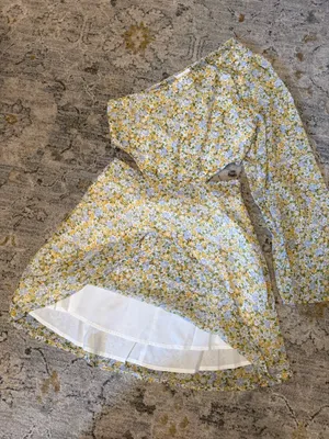 One Sleeve Sky to Moon Floral Dress thumbnail 2