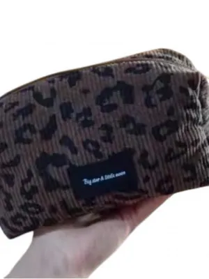 NWT Leopard Print Travel Dopp Kit Cosmetic Bag thumbnail 5