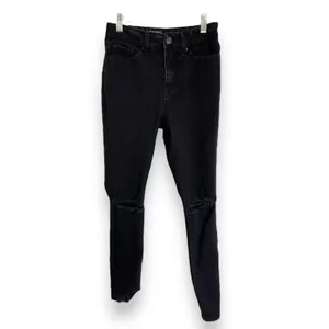 Time & Tru Womens Jeans Sz 6 Petite‎ Black Distressed High Rise Skinny Denim thumbnail 2