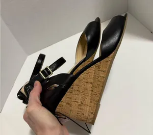 Liz Claiborne Octavia Black Heeled Wedge Sandal NWT Size 11 thumbnail 4