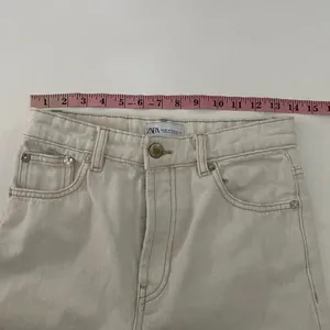 Zara Cream Wide Leg Jeans Size 4 High Rise Raw Hem Minimalist Denim thumbnail 5