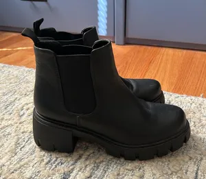 Soda Chelsea boot thumbnail 1