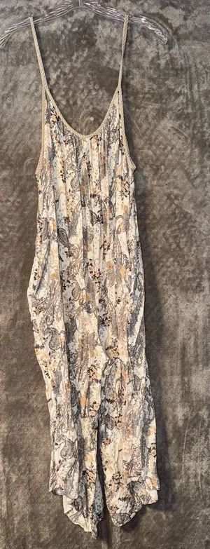 Hem & Thread Paisley Print Sleeveless Jumpsuit with Pockets thumbnail 1