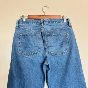 American Eagle Jeans‎ 90s Straight Leg Medium Wash Rigid Denim Womens 4 thumbnail 4