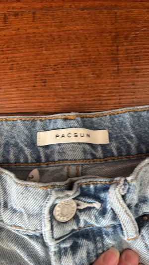 PacSun Jeans Mom Ripped High-Waisted Light thumbnail 4