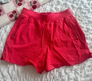 Lululemon shorts thumbnail 1