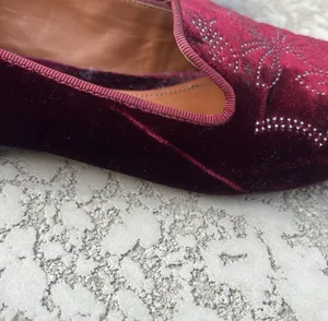 Schutz Burgundy Velvet Loafers Size 6 B Studded Slip On Flats Preppy thumbnail 3