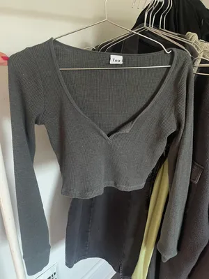 Aritzia Top thumbnail 1
