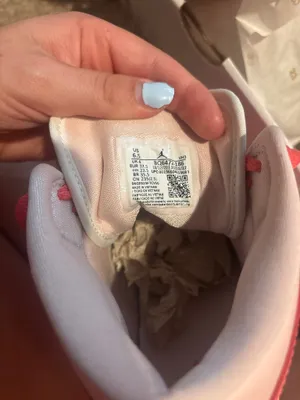 White and Coral Women’s Air Jordan 1’s thumbnail 8