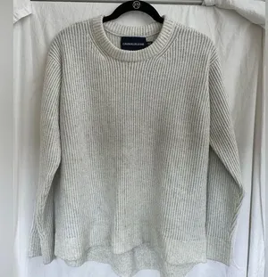 Calvin Klein sweater thumbnail 1
