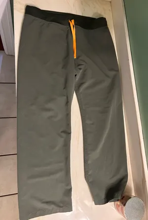 FIGS Livingston Basic Scrub Pants thumbnail 1