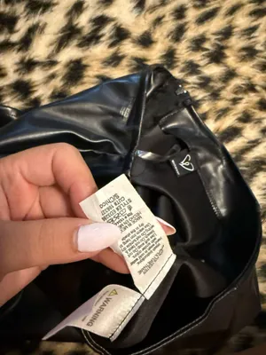 Windsor Mini Skirt Black Leather thumbnail 3