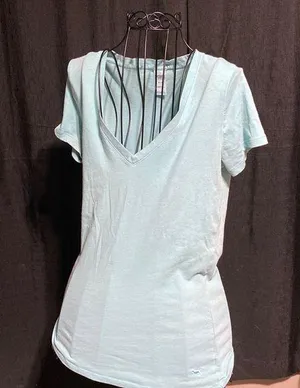 Pink Victoria’s secret’s light blue t-shirt​​​ thumbnail 1