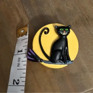 Vintage black Halloween cat and moon brooch thumbnail 3