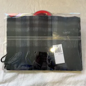 NWT Saks Fifth Avenue Cashmere Scarf thumbnail 6