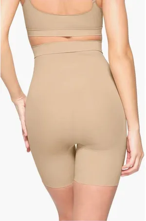 Skims Everyday Sculpt Short Sand Size M Clay‎ thumbnail 1