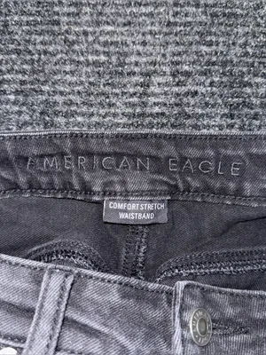 American Eagle Mom Straight Jeans Black Distressed Denim Women’s Sz 8 High Rise thumbnail 6