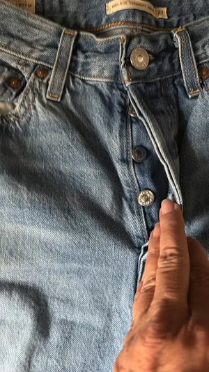 Levi’s Jean thumbnail 5
