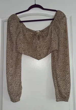 American Threads Cropped Long Sleeve thumbnail 1