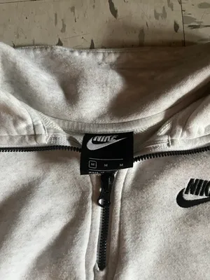 Nike Quarter-Zip Sweatshirt thumbnail 3
