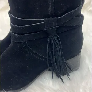 Koolaburra by UGG Women's Kenz Black Suede Tassel‎ Ankle Boots, Size 9 D23 thumbnail 4