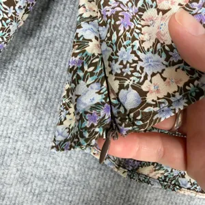 ASTR The Label Size-M Crop Top Brown Peach Floral Smocked Corset thumbnail 9