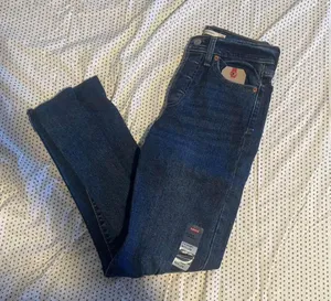 Levi’s Wedgie Straight Jeans thumbnail 1