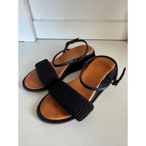 Farm Rio black‎ woven wedge sandals size 10 thumbnail 2