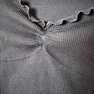 Urban Outfitters BDG Lettuce Edged Ribbed Crop Top Long Sleeve Size Small thumbnail 3
