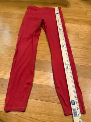 Vuori women’s stride pocket legging size small. thumbnail 9