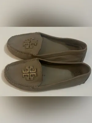 Tory Burch Taupe Brown Leather Logo Driving Loafers thumbnail 4