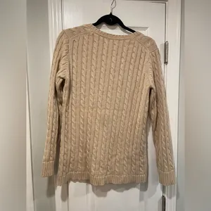 L.L. Bean Size M Tan Khaki Cotton Cable Knit V Neck Pullover Fisherman Sweater thumbnail 9