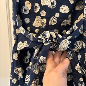 Edme & Esyltte Anthropologie Shell Print Blue White Seashell Tank Top Size 6 thumbnail 4