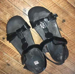 Vionic black patent leather strappy orthopedic arch support sandals thumbnail 1