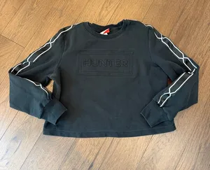 Hunter by Target Sweatshirt in Black Size Small - C16-028 thumbnail 1
