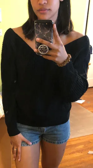 Sweater thumbnail 1