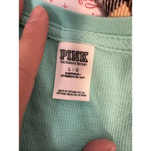 PINK Victoria’s Secret Teal Long Sleeve V-Neck Sleep Top Women’s Size L thumbnail 5