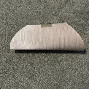 Vintage Cream Clutch with Gold magnetic closure chain strap evening bag thumbnail 8
