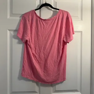 Athleta‎ V-Neck Short Sleeve Tee Pink Large Casual Athleisure Workout Top thumbnail 3