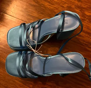H&M platform satin look heels thumbnail 8