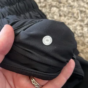 Lululemon Tracker Short V *4" - Black thumbnail 5