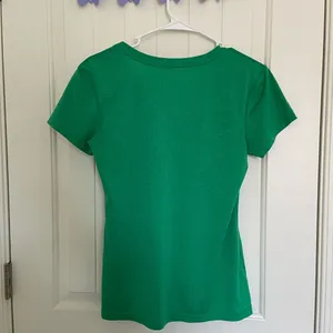 Nike women’s dri-fit active‎ v-neck tshirt — small thumbnail 5