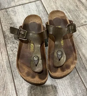 Birkenstock Gizah Sandals Size 35 thumbnail 1