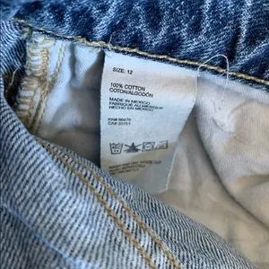 Tommy Hilfiger | wide leg capri jeans, distressed, medium | size 12 thumbnail 8