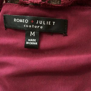 Romeo & Juliet Couture wine-colored lace‎ cutout dress Size Medium Crochet thumbnail 7